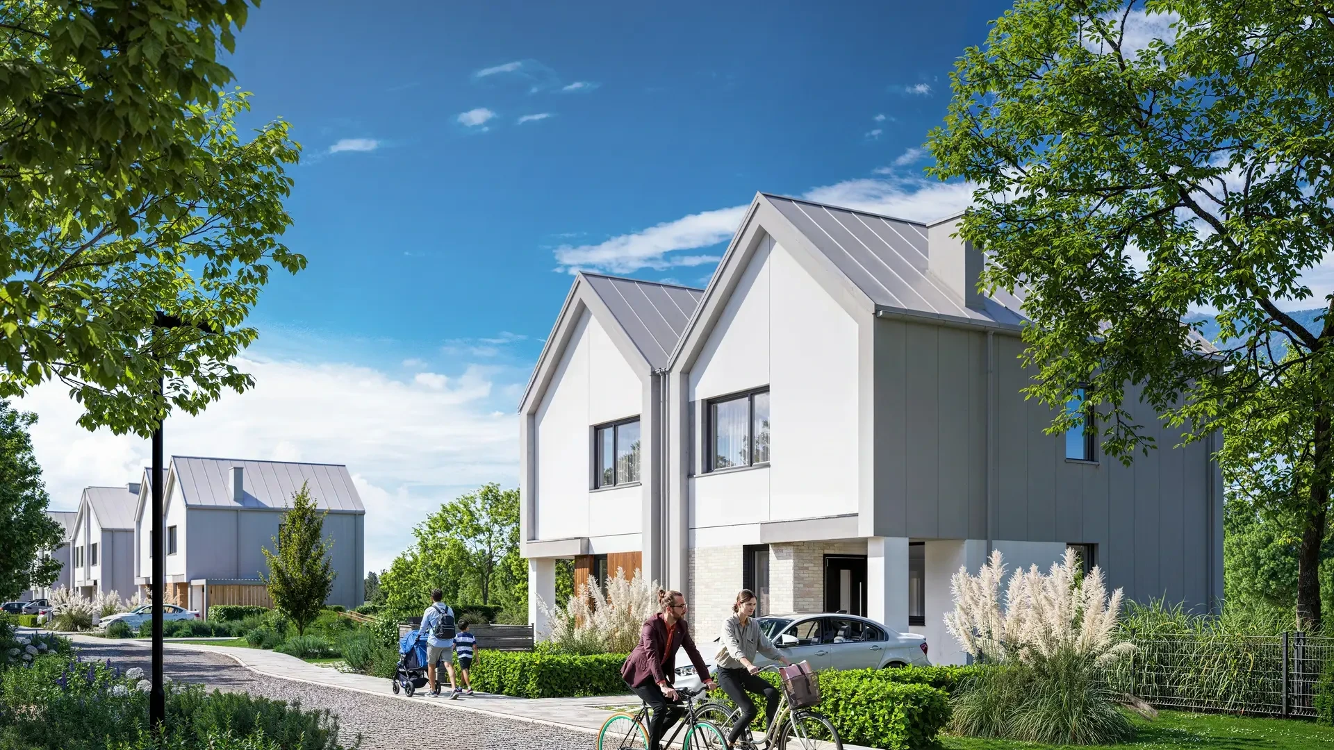 1. Top z formularzem i galerią